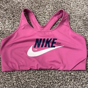 1x Nike sports bra
